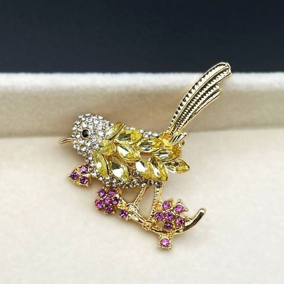 Yellow Gold with Citrine and Diamond Crystal Bird with Flower Pin Back Brooch - Picture 4 of 9